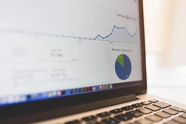 computer, summary, chart, business, seo, presentation, business presentation, screen, laptop screen, growth, notebook, laptop, digital notebook, computer, chart, business, business, seo, seo, seo, seo, seo, presentation, growth, growth, laptop. Podcast SEO: analytics tools compared for UK hosts