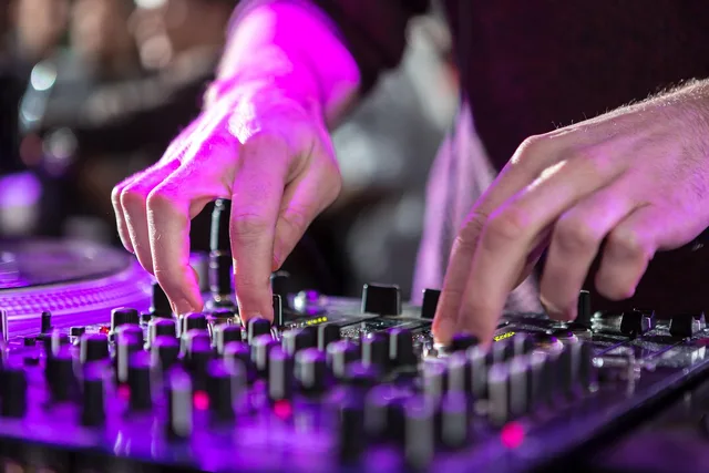 dj, mixer, turntable, hands, audio equipment, mixing console, music, sound, audio, club, closeup, mixer, mixing console, mixing console, mixing console, mixing console, mixing console, audio. Podcast SEO pricing models and quote scope
